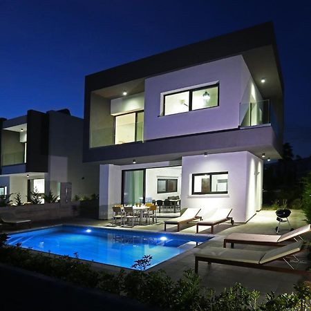 קורל ביי Villa Yria מראה חיצוני תמונה